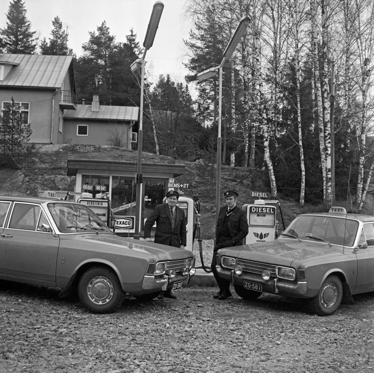 Taxichaufförer på Massby-Kallbäcks servicestation i Sibbo 21.1.1970.